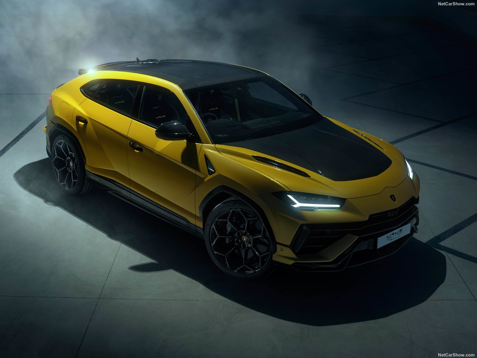 Lamborghini Urus Performante 2023 1600 01