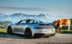 PORSCHE 911 TARGA 4 GTS