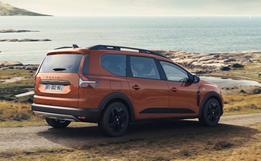 dacia jogger prix ttc à partir de 15 490 €